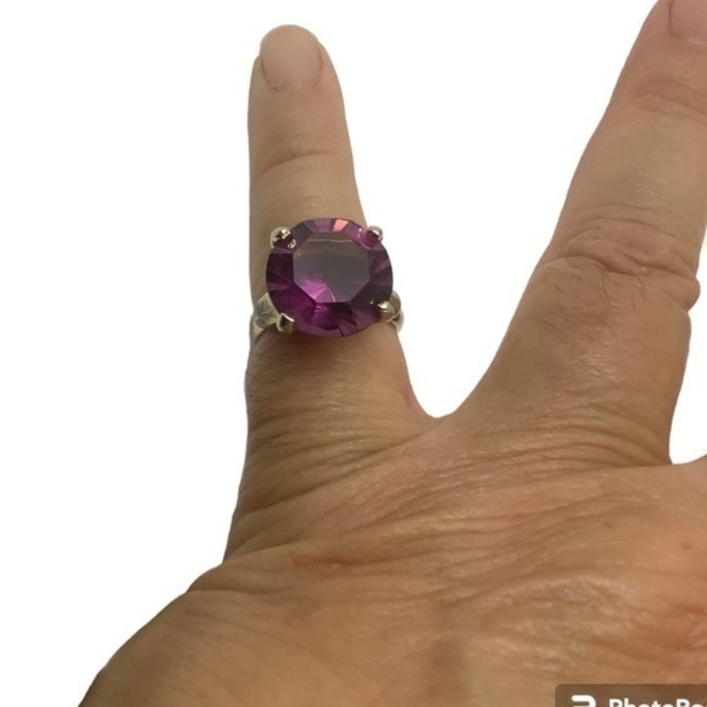 Purple gemstone Gold Tone Cocktail Ring size 5.75